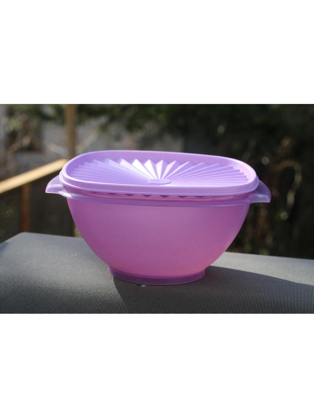 Tupperware Servalier Large Serving Bowl 11-Cup Purple w/ Lavender seal